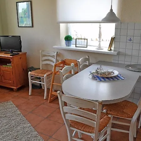 Apartamento Landhaus-Am-Deich-Wohnung-Moewe Tönning